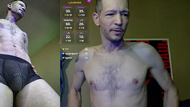 Snapshot of MasterForgedRayy chatting on December 23, 5:17 am MasterForgedRayy online show from December 23, 5:17 am