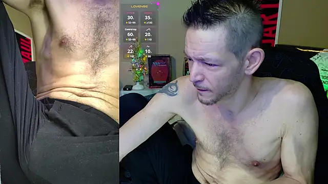 Snapshot of MasterForgedRayy chatting on December 26, 7:13 am MasterForgedRayy online show from December 26, 7:13 am