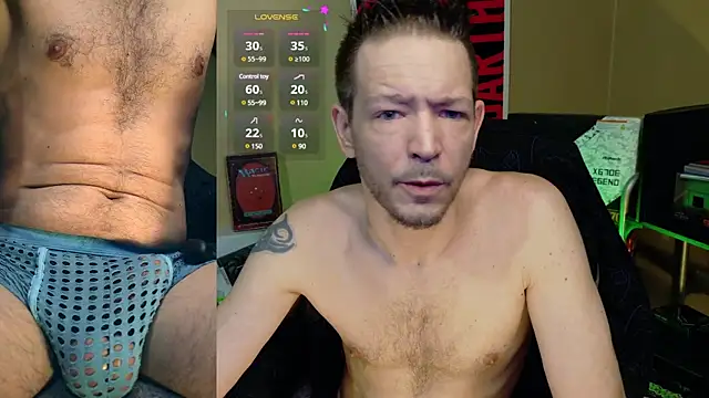 Snapshot of MasterForgedRayy chatting on February 17, 4:09 am MasterForgedRayy online show from February 17, 4:09 am