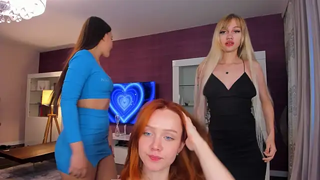 Snapshot of andrea_x_ chatting on September 20, 12:39 pm andrea x online show from September 20, 12:39 pm