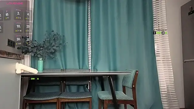 Snapshot of Your_dream_Alice chatting on March 22, 5:41 pm Your dream Alice online show from March 22, 5:41 pm