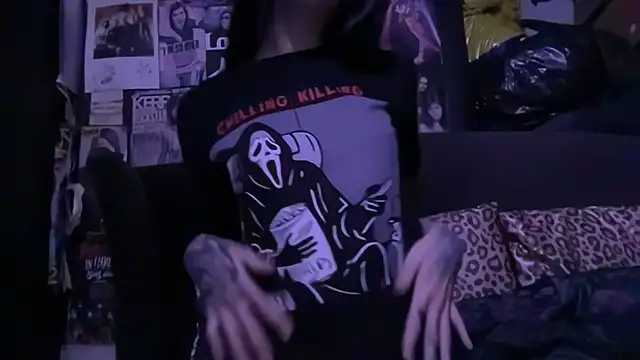 MissMidnightUK online show from October 30, 12:34 am