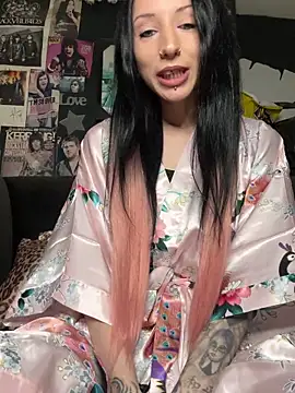 MissMidnightUK online show from February 21, 12:33 am