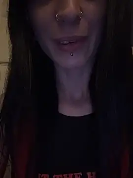 Snapshot of MissMidnightUK chatting on May 15, 10:50 pm MissMidnightUK online show from May 15, 10:50 pm