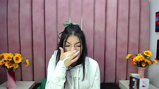 Poly Sasha  online show from March 18, 6:25 am