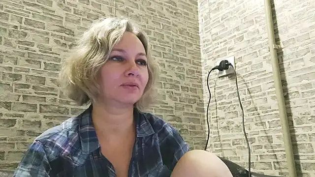 EdithManning online show from January 14, 6:02 am