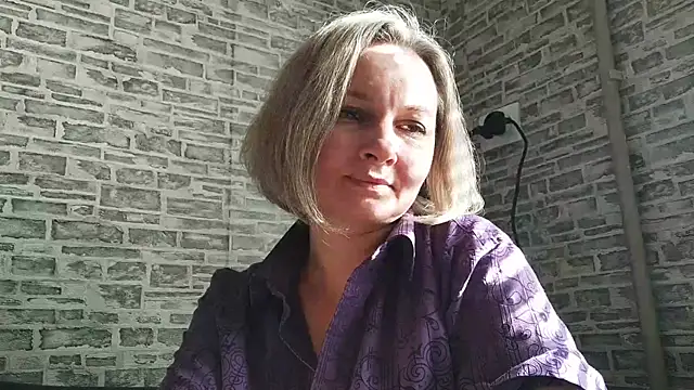 EdithManning online show from February 13, 8:06 am