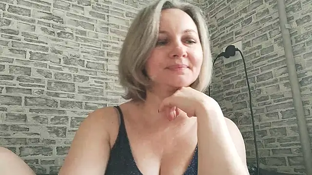 EdithManning online show from February 27, 6:07 am