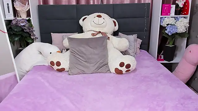 MiaKarlos online show from February 8, 1:42 am