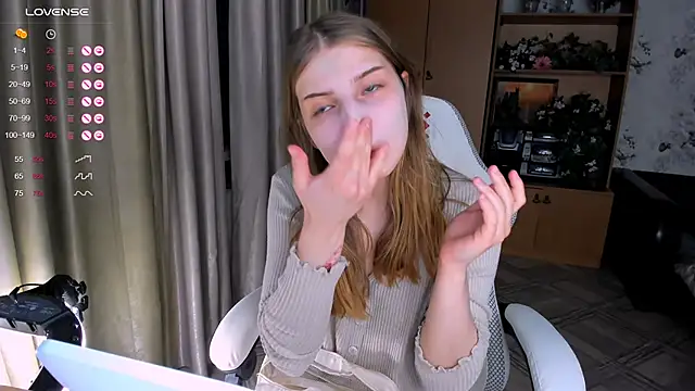 princessaalicc online show from September 29, 3:17 pm