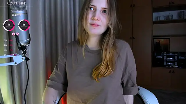 princessaalicc online show from January 5, 5:27 pm