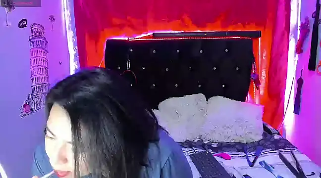 katieeandsharonn online show from February 5, 2:19 am