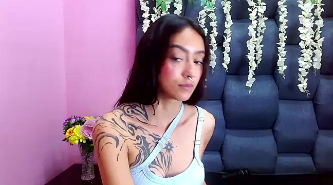 Miaa Thopmson online show from March 7, 9:59 pm