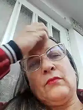 Snapshot of miisevvie_ chatting on February 3, 11:05 pm miisevvie online show from February 3, 11:05 pm