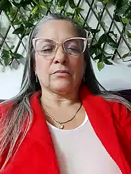 Snapshot of miisevvie_ chatting on March 10, 8:04 am miisevvie online show from March 10, 8:04 am