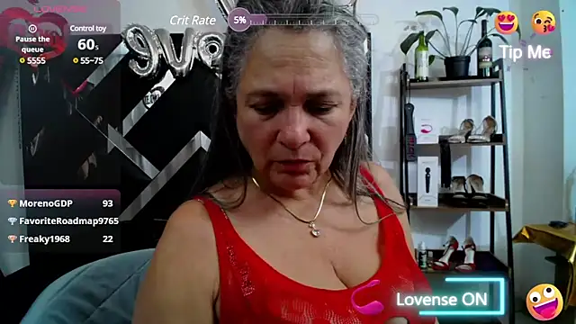 Snapshot of miisevvie_ chatting on March 21, 2:28 am miisevvie online show from March 21, 2:28 am