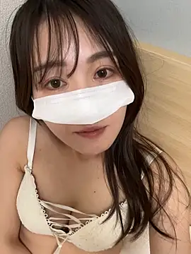 Snapshot of miumiu_0304 chatting on February 12, 11:49 am miumiu 0304 online show from February 12, 11:49 am