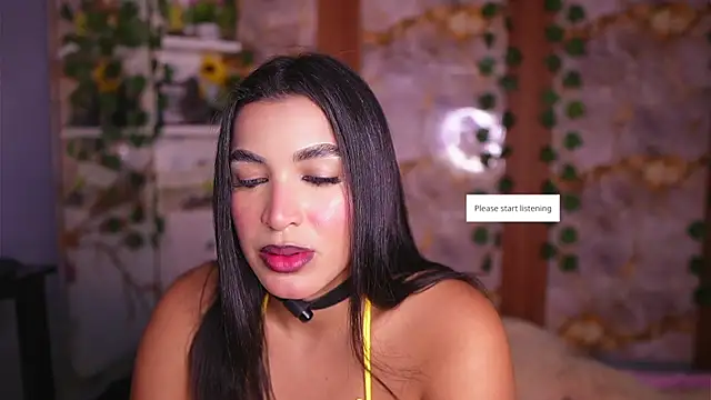 zoey-fox online show from April 22, 12:35 am