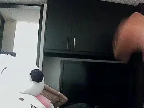 aixs93 online show from November 3, 3:46 pm