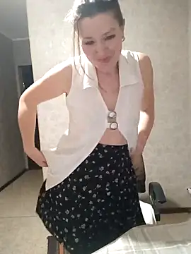 VselenaSun402 online show from February 10, 1:01 pm