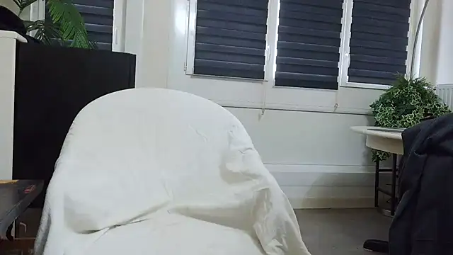 grossecoch online show from April 2, 4:48 pm