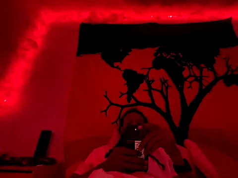 Snapshot of igobylsd chatting on December 2, 8:41 am igobylsd online show from December 2, 8:41 am