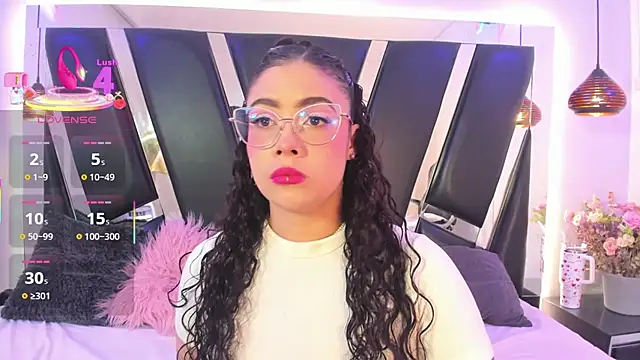 antonelllepiercee online show from October 7, 11:29 am