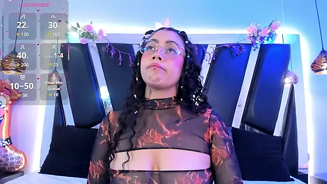 antonelllepiercee online show from February 25, 11:20 am