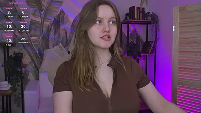 Snapshot of KellyPoter chatting on May 2, 8:30 am KellyPoter online show from May 2, 8:30 am