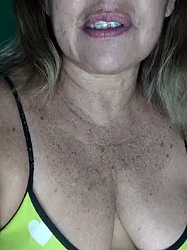 Snapshot of Kasandra_Ho chatting on October 25, 1:46 am Kasandra Ho online show from October 25, 1:46 am