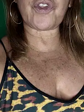 Snapshot of Kasandra_Ho chatting on November 10, 3:16 am Kasandra Ho online show from November 10, 3:16 am