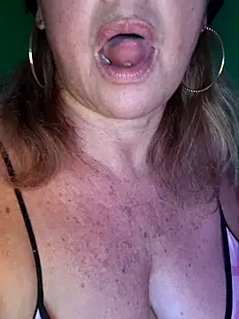 Snapshot of Kasandra_Ho chatting on December 2, 6:14 pm Kasandra Ho online show from December 2, 6:14 pm