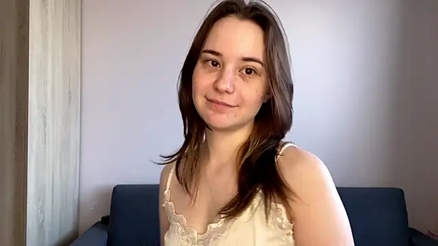 Snapshot of EditaBumford chatting on April 16, 6:14 am EditaBumford online show from April 16, 6:14 am