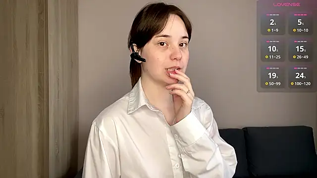 Snapshot of EditaBumford chatting on May 2, 7:46 am EditaBumford online show from May 2, 7:46 am