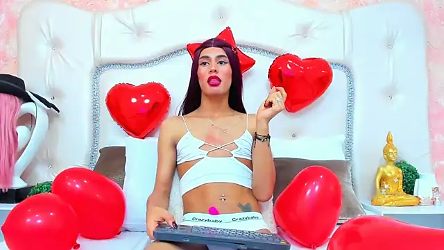 NahomiWhitel online show from February 17, 3:09 pm