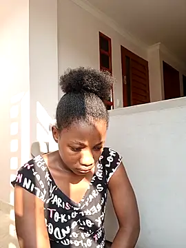 Snapshot of kharoll chatting on November 22, 12:48 pm kharoll online show from November 22, 12:48 pm