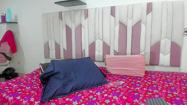 mia stanfort online show from March 12, 7:17 pm