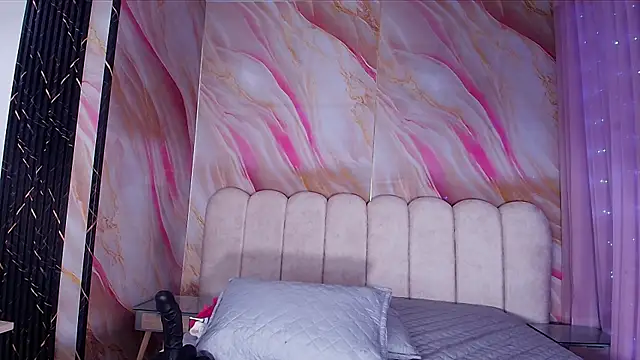 mia stanfort online show from April 13, 7:19 pm