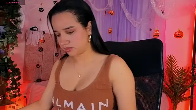 emilyrouxe online show from October 28, 4:09 pm