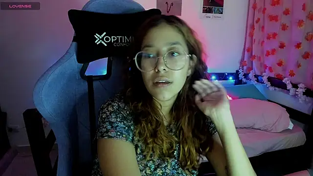  Moon Johnson online show from March 19, 1:10 am