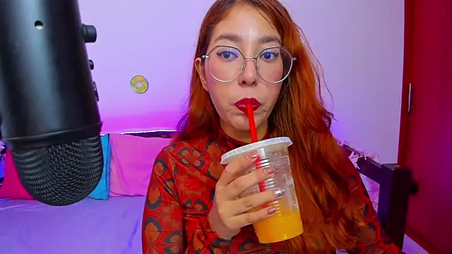  Moon Johnson online show from September 14, 2:33 am