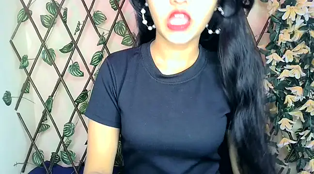 Snapshot of SUZY_FROMUS chatting on January 28, 11:17 am SUZY FROMUS online show from January 28, 11:17 am