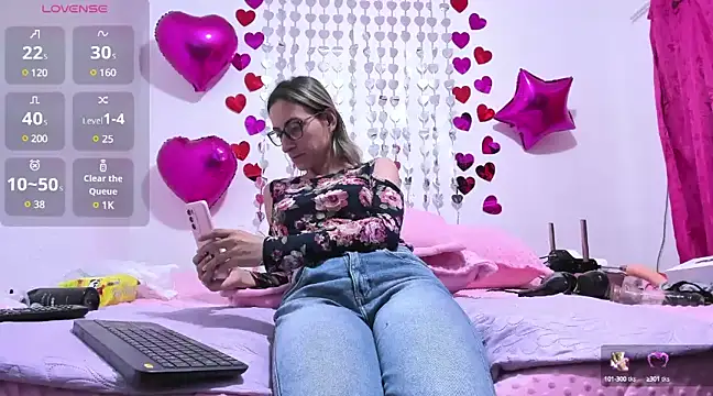 Snapshot of Melinaa-sex chatting on February 13, 7:10 pm Melinaa-sex online show from February 13, 7:10 pm