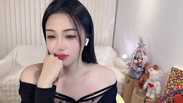 Snapshot of K-moumou chatting on December 18, 8:25 pm K-moumou online show from December 18, 8:25 pm