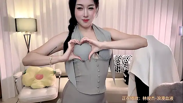 Snapshot of K-moumou chatting on October 10, 3:33 pm K-moumou online show from October 10, 3:33 pm