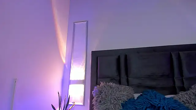 EmmaBecket2 online show from January 14, 3:22 am