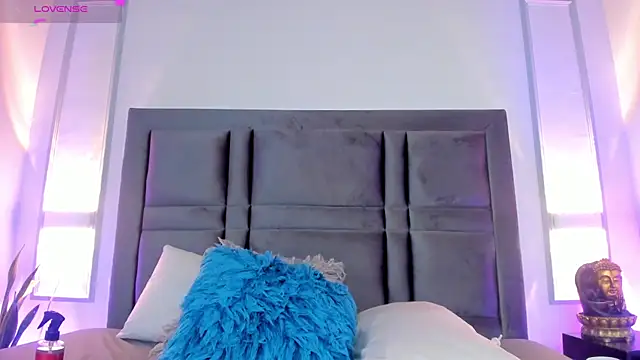 EmmaBecket2 online show from February 12, 9:52 am