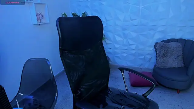 Danielacossio online show from March 21, 7:11 am