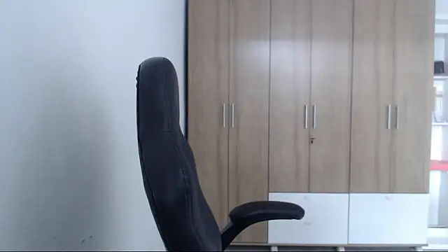 RoxanaLove9 online show from February 10, 6:12 pm