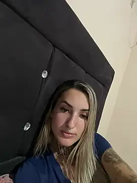 hotskinny1 online show from February 15, 1:31 am